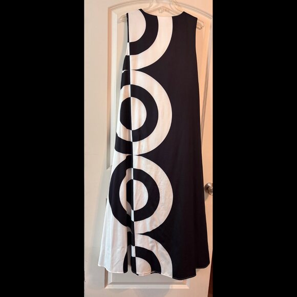 Beulah Maxi Dress - Picture 2 of 3